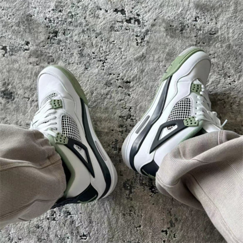 thunder jordan 4s
